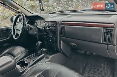 Внедорожник / Кроссовер Jeep Grand Cherokee 2003 в Черновцах