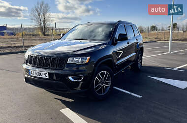 Внедорожник / Кроссовер Jeep Grand Cherokee 2020 в Киеве