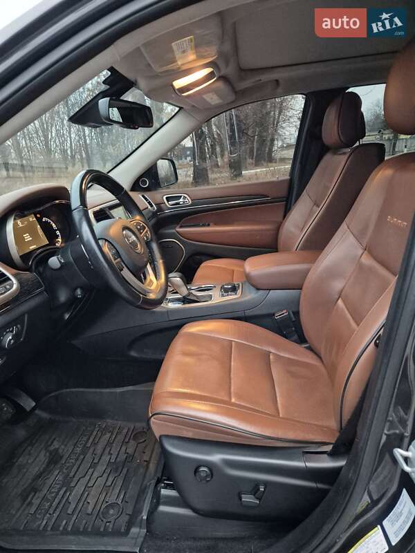 Внедорожник / Кроссовер Jeep Grand Cherokee 2016 в Полтаве