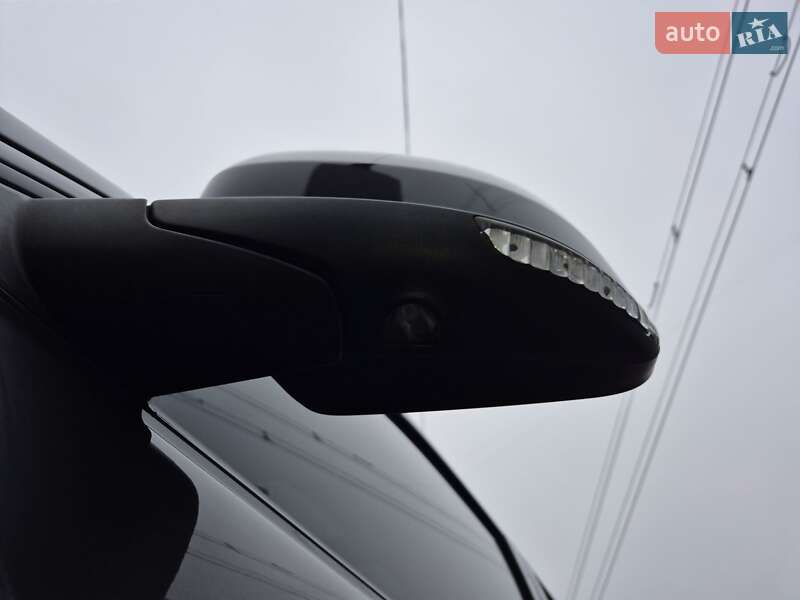 Позашляховик / Кросовер Jeep Grand Cherokee 2016 в 