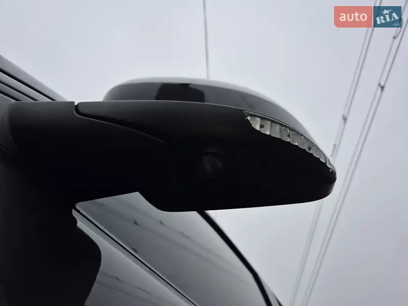 Позашляховик / Кросовер Jeep Grand Cherokee 2016 в 