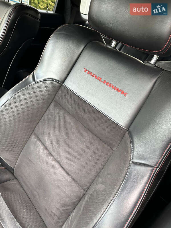 Позашляховик / Кросовер Jeep Grand Cherokee 2020 в Сарнах