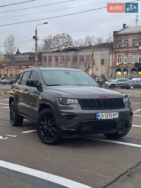 Внедорожник / Кроссовер Jeep Grand Cherokee 2021 в Киеве