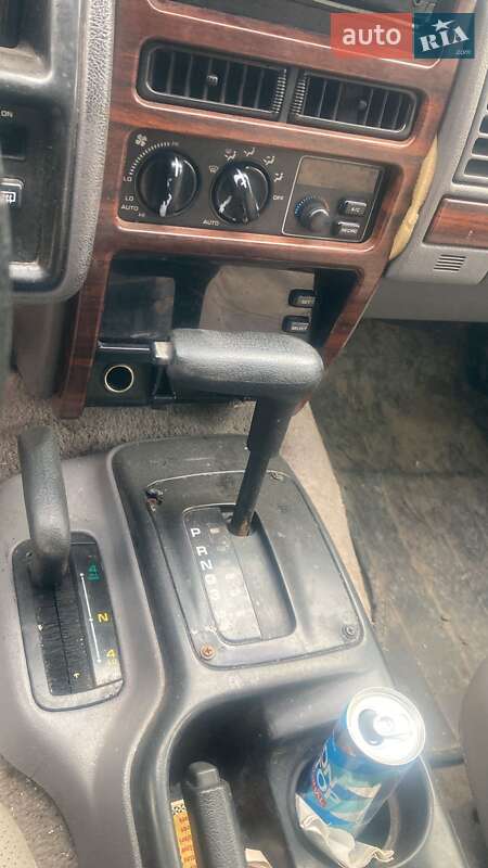Внедорожник / Кроссовер Jeep Grand Cherokee 1993 в Смеле