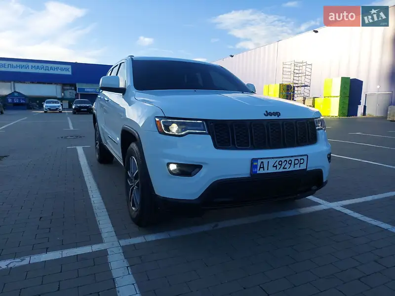 Внедорожник / Кроссовер Jeep Grand Cherokee 2020 в 