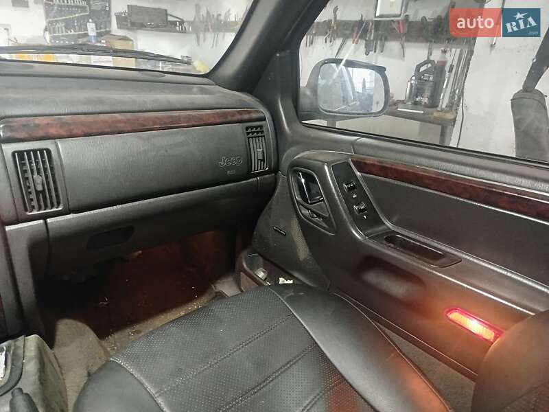 Позашляховик / Кросовер Jeep Grand Cherokee 2001 в Тячеві