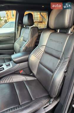 Позашляховик / Кросовер Jeep Grand Cherokee 2020 в 