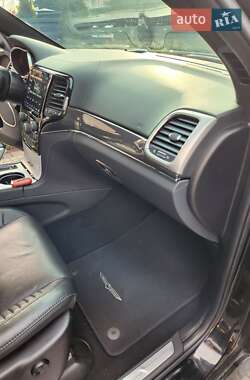 Позашляховик / Кросовер Jeep Grand Cherokee 2020 в 