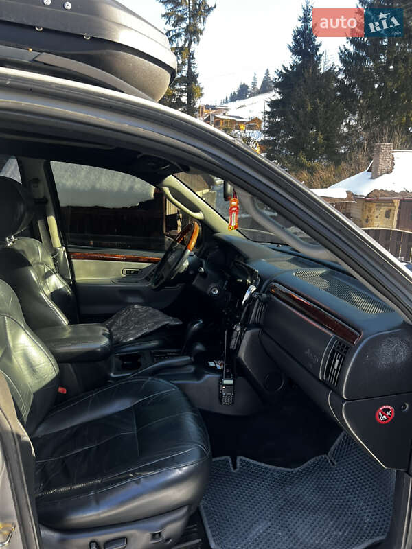 Внедорожник / Кроссовер Jeep Grand Cherokee 2003 в Полянице
