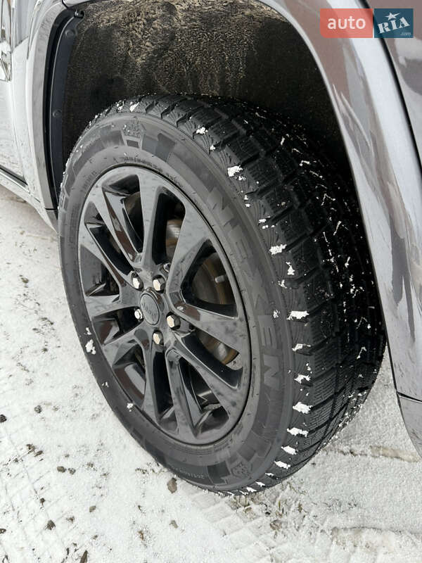 Внедорожник / Кроссовер Jeep Grand Cherokee 2019 в Львове