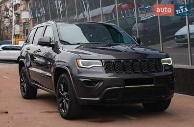 Позашляховик / Кросовер Jeep Grand Cherokee 2017 в Києві