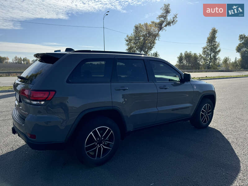 Внедорожник / Кроссовер Jeep Grand Cherokee 2020 в Киеве