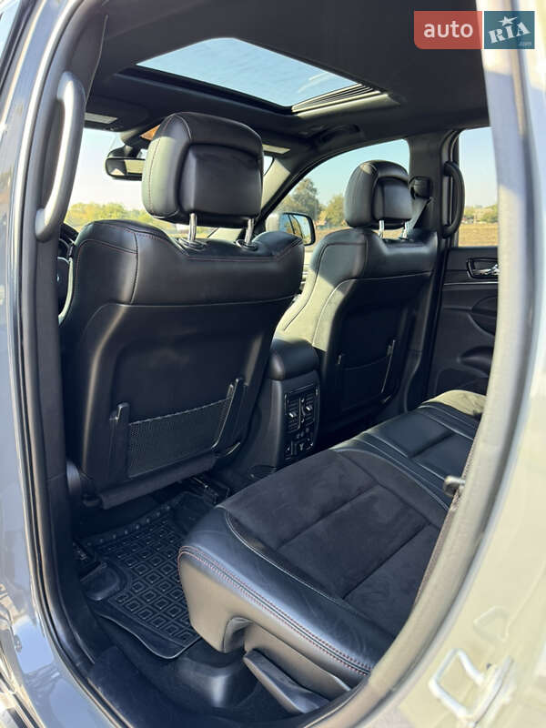 Внедорожник / Кроссовер Jeep Grand Cherokee 2020 в Киеве