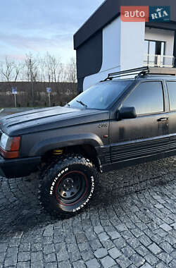 Позашляховик / Кросовер Jeep Grand Cherokee 1995 в Іршаві