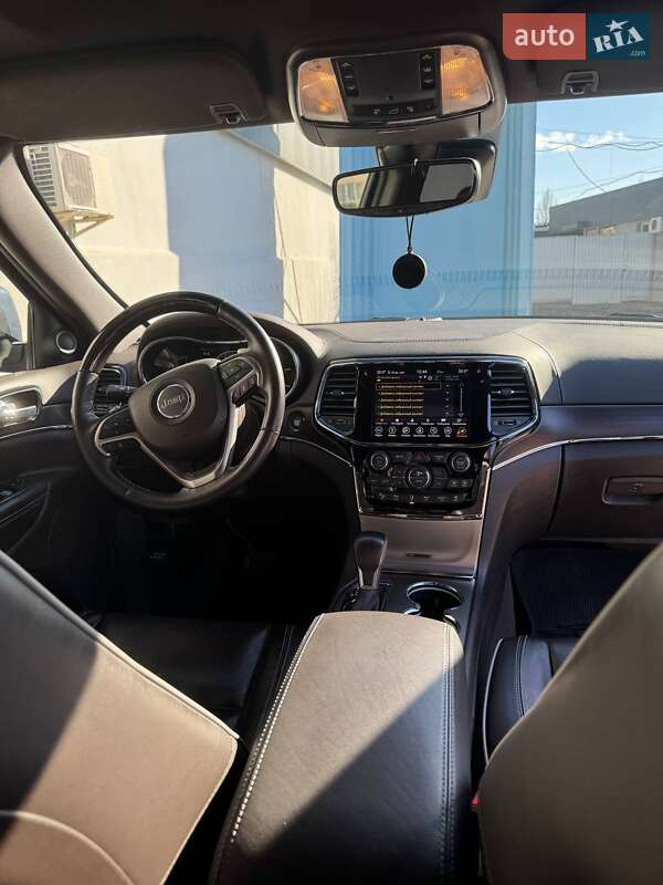 Внедорожник / Кроссовер Jeep Grand Cherokee 2019 в Киеве