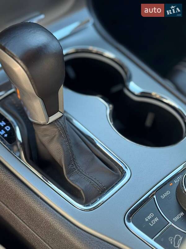 Внедорожник / Кроссовер Jeep Grand Cherokee 2019 в Киеве