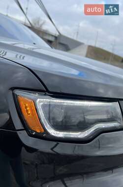 Внедорожник / Кроссовер Jeep Grand Cherokee 2018 в 