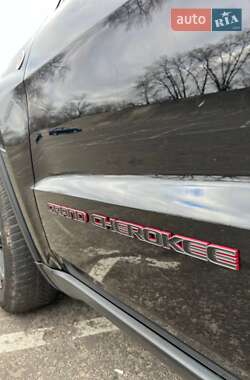 Внедорожник / Кроссовер Jeep Grand Cherokee 2018 в 