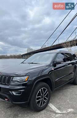 Внедорожник / Кроссовер Jeep Grand Cherokee 2018 в 