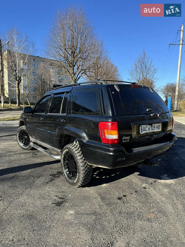 Внедорожник / Кроссовер Jeep Grand Cherokee 2002 в Нововолынске