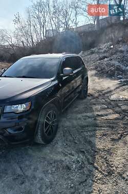 Внедорожник / Кроссовер Jeep Grand Cherokee 2017 в Хмельницком