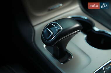 Внедорожник / Кроссовер Jeep Grand Cherokee 2013 в 