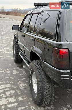 Внедорожник / Кроссовер Jeep Grand Cherokee 1996 в Хусте