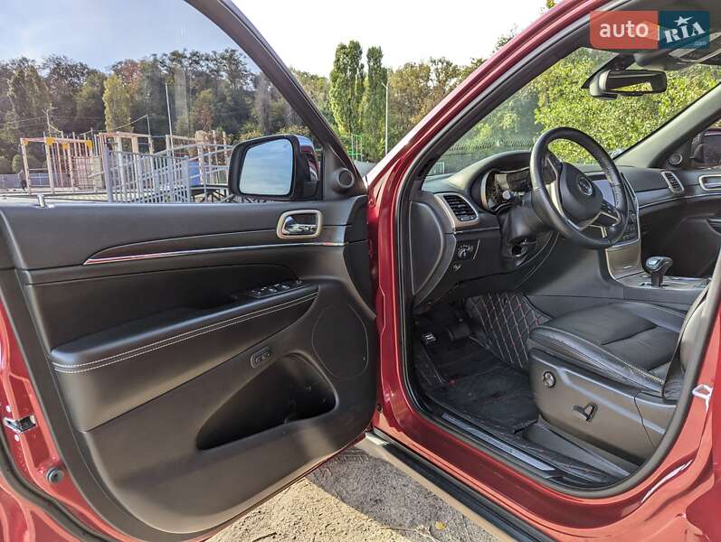 Внедорожник / Кроссовер Jeep Grand Cherokee 2015 в Черкассах фото 12 Внедорожник / Кроссовер Jeep Grand Cherokee 2015 в Черкассах