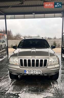 Внедорожник / Кроссовер Jeep Grand Cherokee 2002 в 