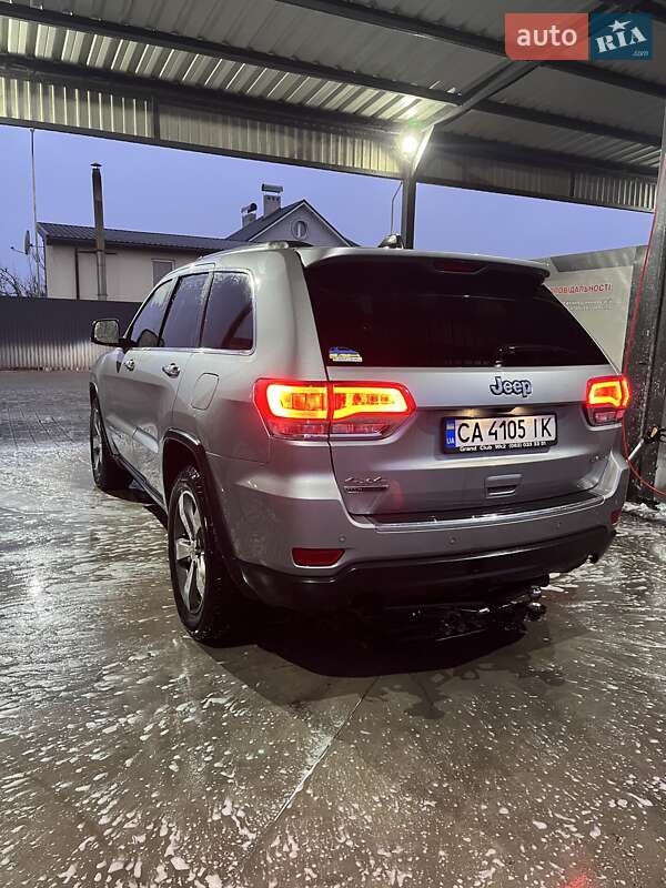 Внедорожник / Кроссовер Jeep Grand Cherokee 2016 в Черкассах
