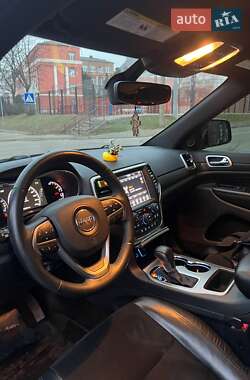 Внедорожник / Кроссовер Jeep Grand Cherokee 2017 в Киеве