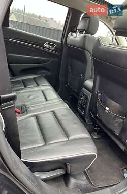 Внедорожник / Кроссовер Jeep Grand Cherokee 2012 в 