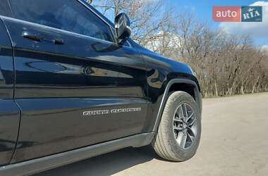 Внедорожник / Кроссовер Jeep Grand Cherokee 2017 в 