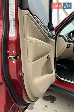 Позашляховик / Кросовер Jeep Grand Cherokee 2014 в 