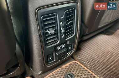 Позашляховик / Кросовер Jeep Grand Cherokee 2014 в 