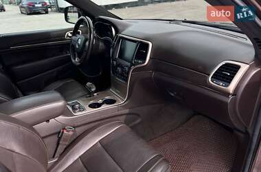 Позашляховик / Кросовер Jeep Grand Cherokee 2014 в 