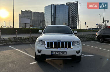 Внедорожник / Кроссовер Jeep Grand Cherokee 2011 в 