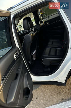 Внедорожник / Кроссовер Jeep Grand Cherokee 2011 в 