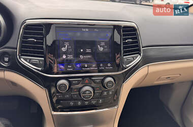 Внедорожник / Кроссовер Jeep Grand Cherokee 2019 в 