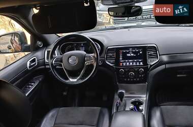 Позашляховик / Кросовер Jeep Grand Cherokee 2019 в 