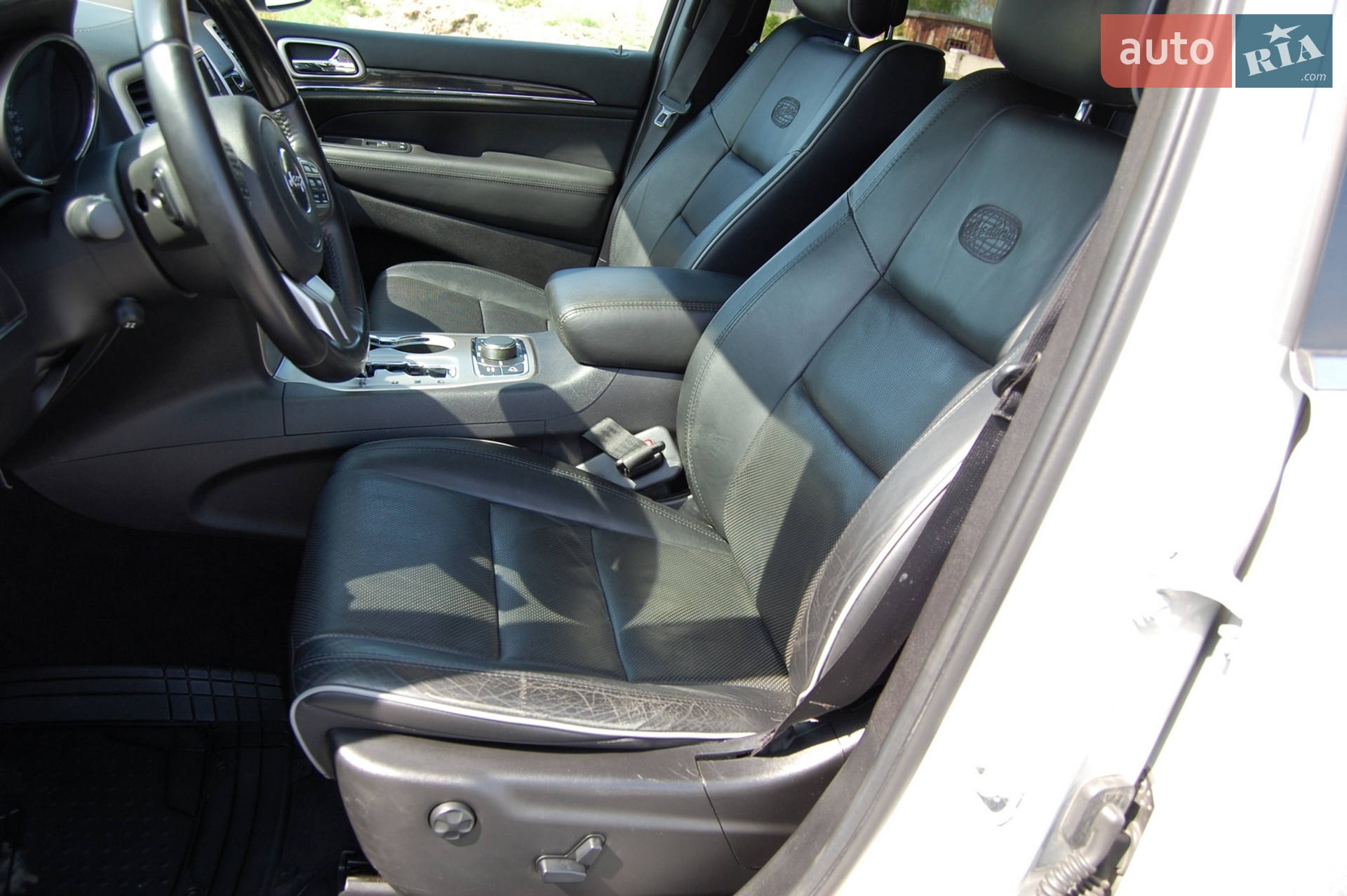2012 Jeep Grand Cherokee - мініатюра 27