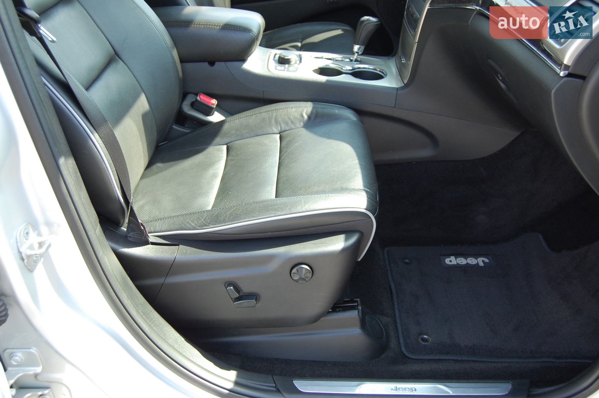 2012 Jeep Grand Cherokee - мініатюра 47