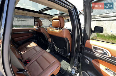 Внедорожник / Кроссовер Jeep Grand Cherokee 2015 в 