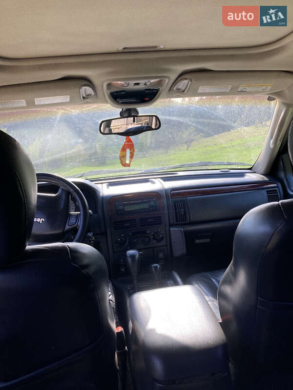 Внедорожник / Кроссовер Jeep Grand Cherokee 2002 в Рахове