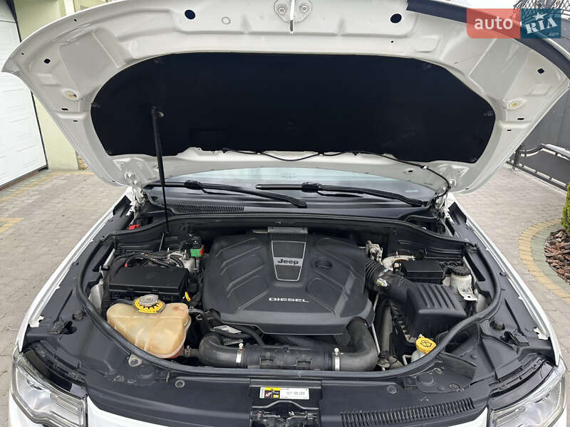 Внедорожник / Кроссовер Jeep Grand Cherokee 2014 в Тернополе