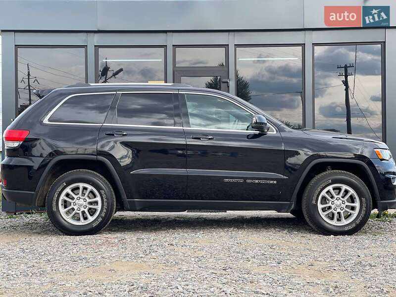 Внедорожник / Кроссовер Jeep Grand Cherokee 2017 в Киеве