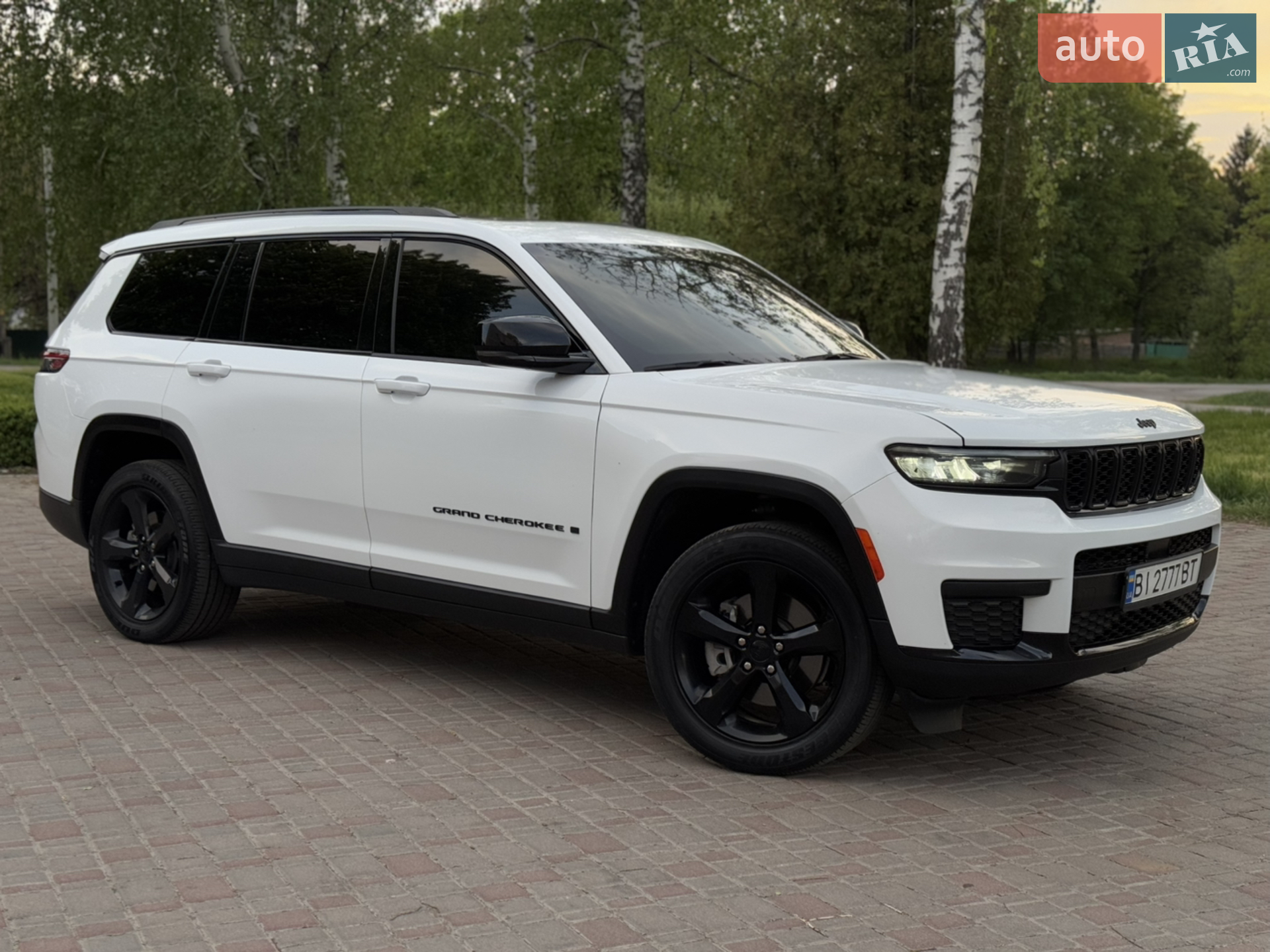 2022 Jeep Grand Cherokee - мініатюра 16