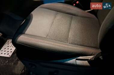 Внедорожник / Кроссовер Jeep Grand Cherokee 2016 в 