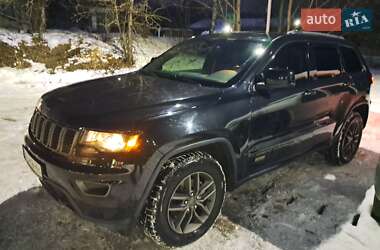 Внедорожник / Кроссовер Jeep Grand Cherokee 2016 в 