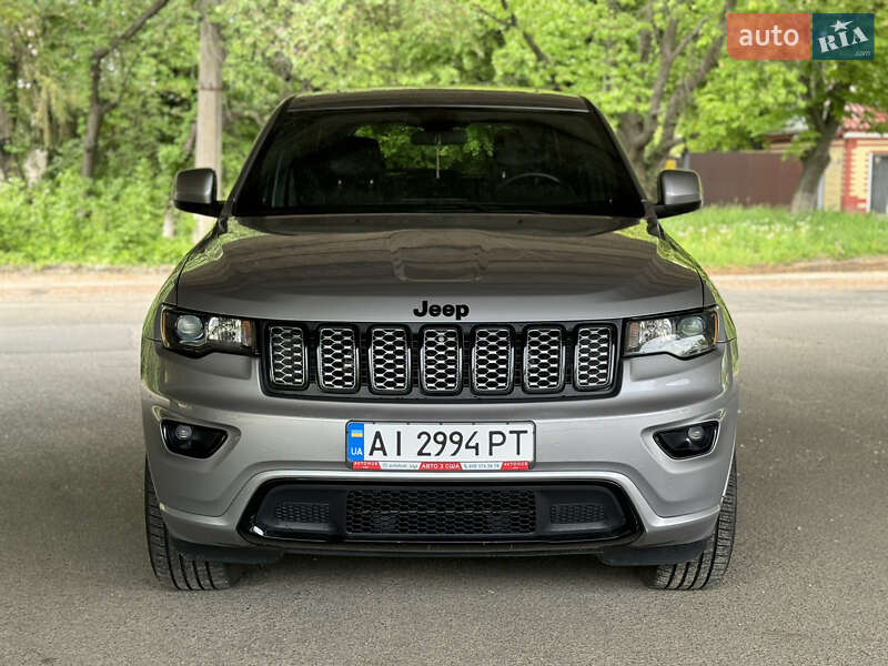 Позашляховик / Кросовер Jeep Grand Cherokee 2020 в 